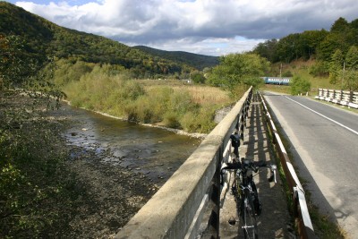 Tatu Bike Zornava bridge 2009_10_05-05.jpg