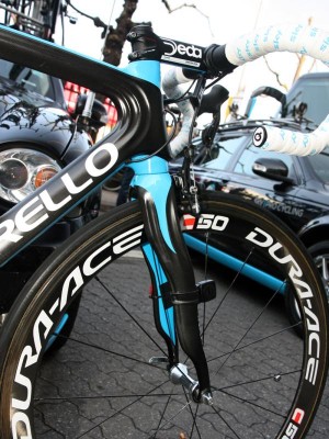 's no mistaking these shapes as anything but a Pinarello..jpg