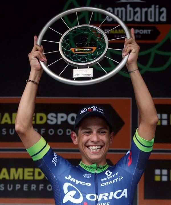 1475346956_esteban-chaves_col_orica-bikeexchange_winner_il-lombardia-2016