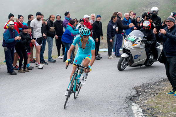 1493732572_mortirolo-will-be-the-scarponi-climb